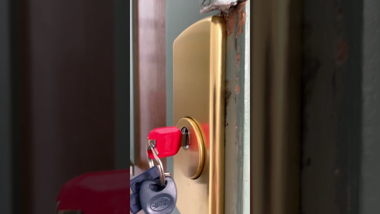 dormir con la llave puesta o quitada