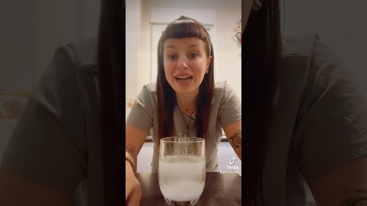 fregar el suelo con agua y sal