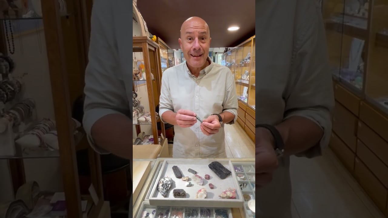 de que color es la turmalina