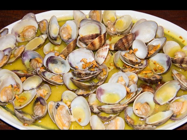 almejas a la sartén con ajo y perejil