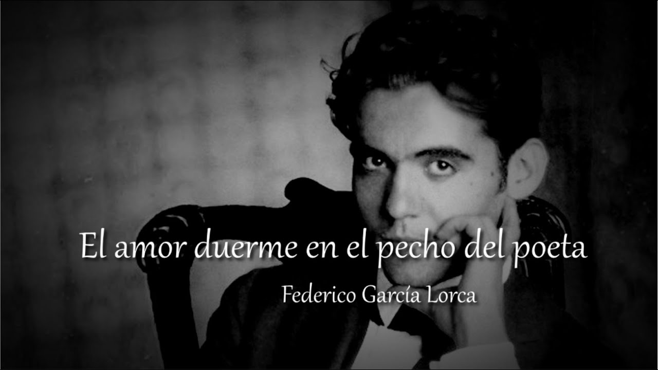 el amor duerme en el pecho del poeta